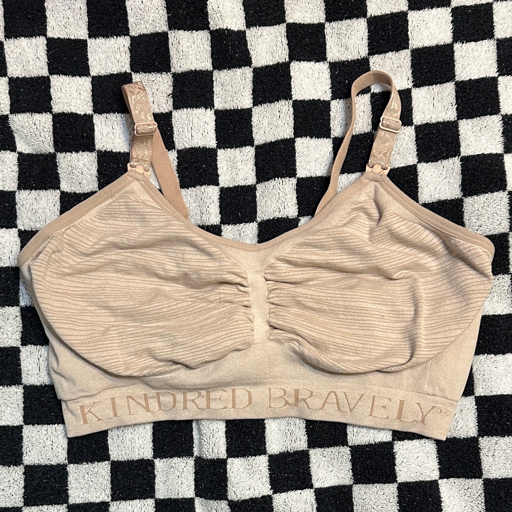 Kindred Bravely Beige XL Busty Pumping/Nursing Bra